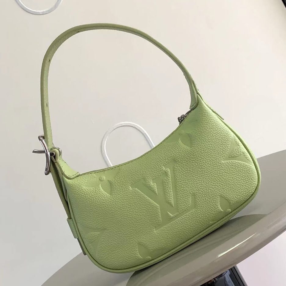LV Mini Moon